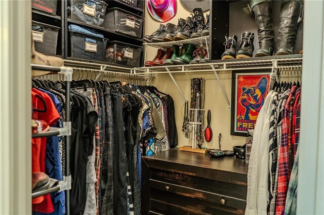 47135 Vineyard Trce, Hammond, LA 70401 - view of walk in closet