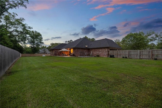 view of yard featuring a fenced backyard