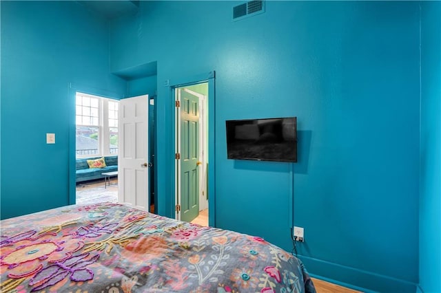 4716 Annunciation St Unit 2E, New Orleans, LA 70115 - bedroom with visible vents