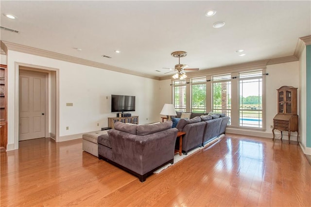 14208 W Hoffman Rd, Hammond, LA 70403 - living area featuring recessed lighting, baseboards, light wood finished floors, and visible vents