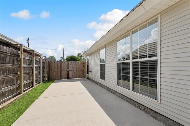 70363 10th St, Covington, LA 70433 - view of patio with fence