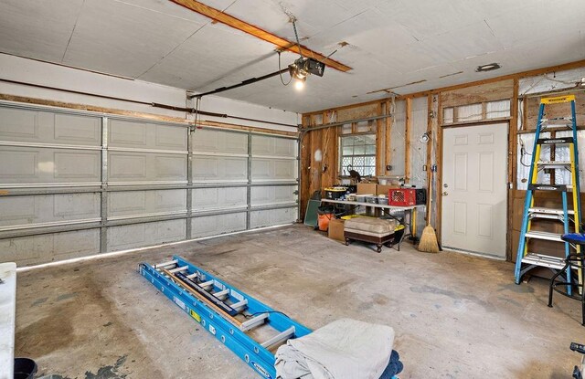 155 Greencrest Dr, Slidell, LA 70458 - garage with a garage door opener