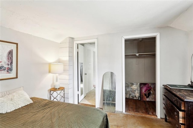 bedroom featuring a closet