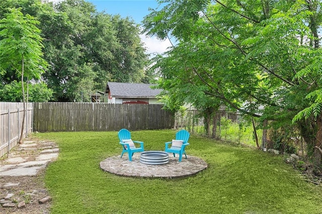 view of yard featuring a fenced backyard and a patio area