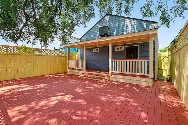 exterior space featuring a fenced backyard