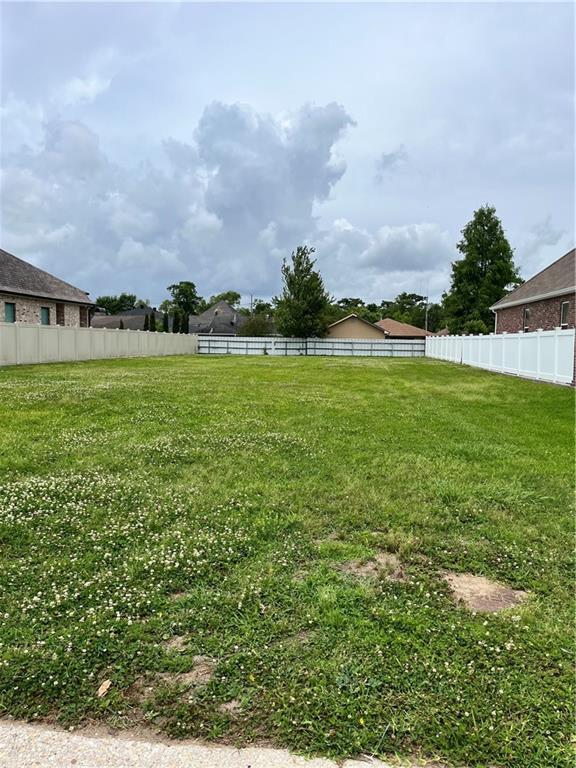 3104 Rue Marcelle Dr, Meraux, LA 70075