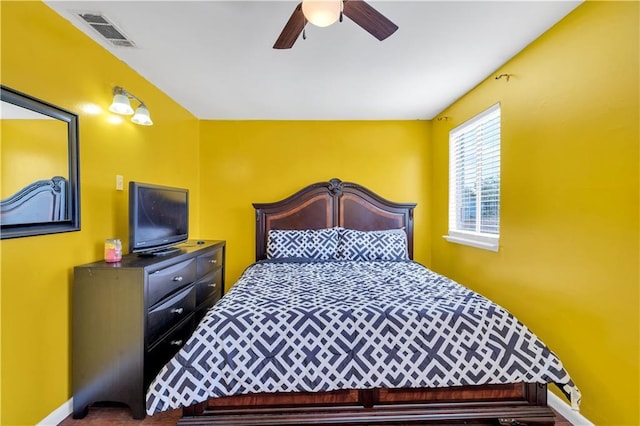 809 Oakwood Dr, Terrytown, LA 70056 - bedroom featuring visible vents, a ceiling fan, and baseboards