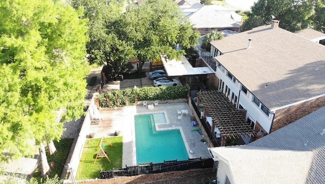 5640 Bancroft Dr, New Orleans, LA 70122 - view of subject property featuring a pool area