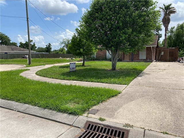 view of yard featuring fence