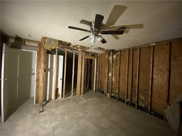 miscellaneous room with ceiling fan