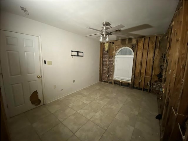 empty room with ceiling fan