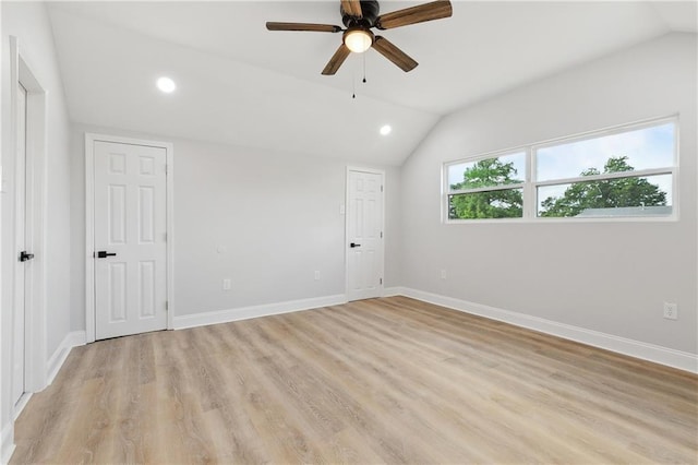 736 Glouster Pl, Gretna, LA 70056 - unfurnished bedroom featuring recessed lighting, baseboards, and vaulted ceiling