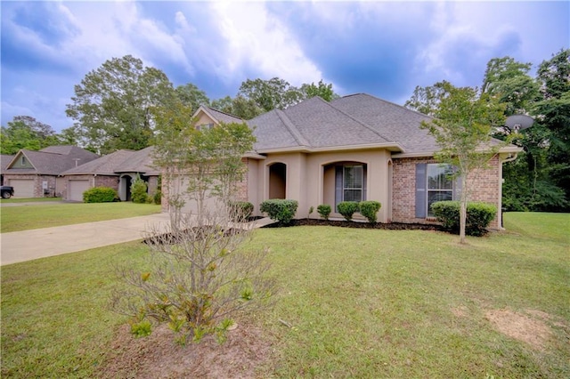 view of front facade with driveway, a shingled roof, a front yard, and a garage