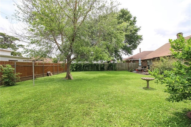 4525 Craig Ave, Metairie, LA 70003 - view of yard featuring a fenced backyard
