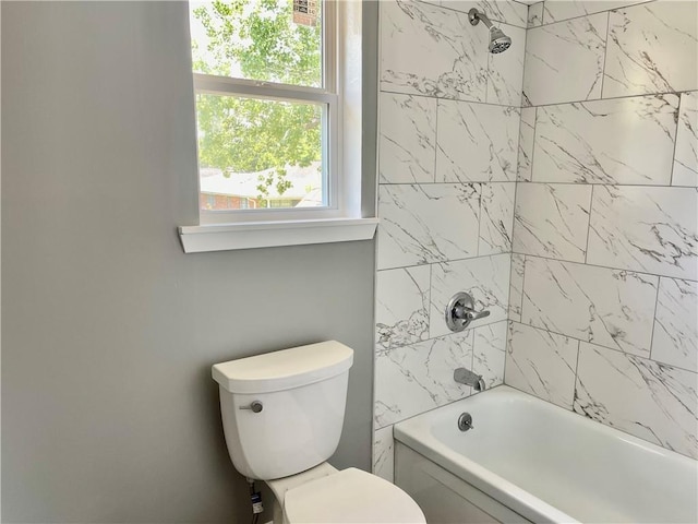 2644 Ramsey Dr, New Orleans, LA 70131 - full bath with toilet and shower / washtub combination