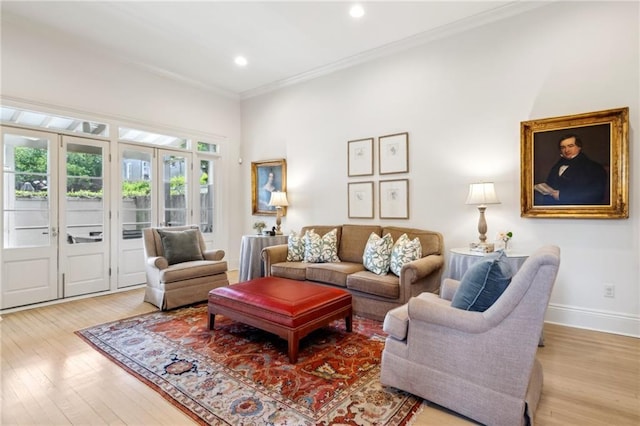 509 Eleonore St, New Orleans, LA 70115 - living area featuring ornamental molding, light wood finished floors, recessed lighting, and baseboards