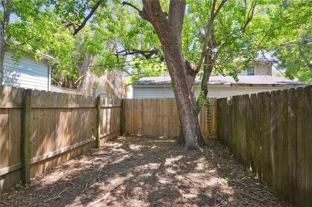 3619-25 Delachaise St, New Orleans, LA 70125 - view of yard featuring a fenced backyard