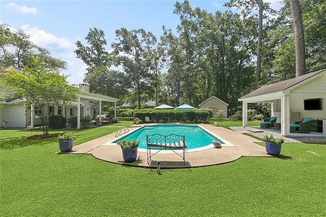 72 Riverdale Dr, Covington, LA 70433 - view of patio featuring ceiling fan and a storage unit