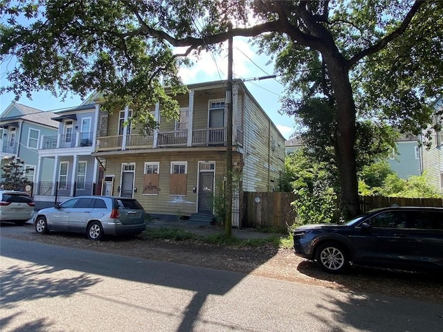122628 Carondelet St, New Orleans, LA 70130 - multi unit property featuring fence