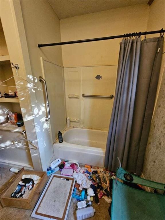 full bathroom with shower / bath combo with shower curtain