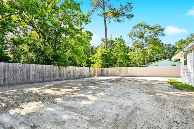 1615 Trechel Dr, Covington, LA 70433 - view of yard featuring fence