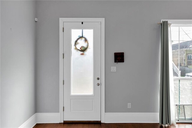 2540 Saint Ann St, New Orleans, LA 70119 - foyer featuring plenty of natural light and baseboards