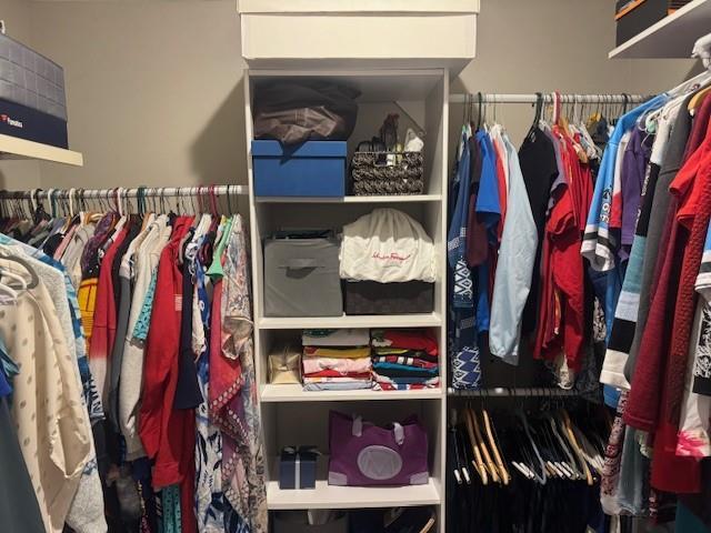3316 N Labarre Rd, Metairie, LA 70002 - view of walk in closet
