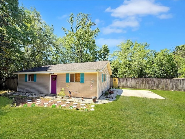 58207 Jefferson Ave, Slidell, LA 70460 - view of front of house with a patio area