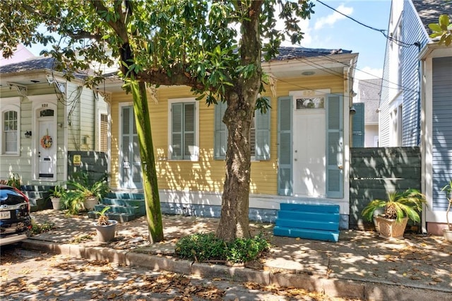 view of front of house with entry steps