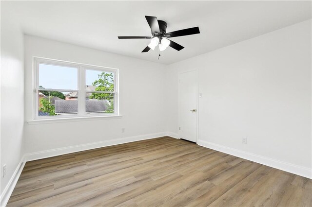27 Yellowstone Dr, New Orleans, LA 70131 - spare room with wood finished floors, baseboards, and a ceiling fan