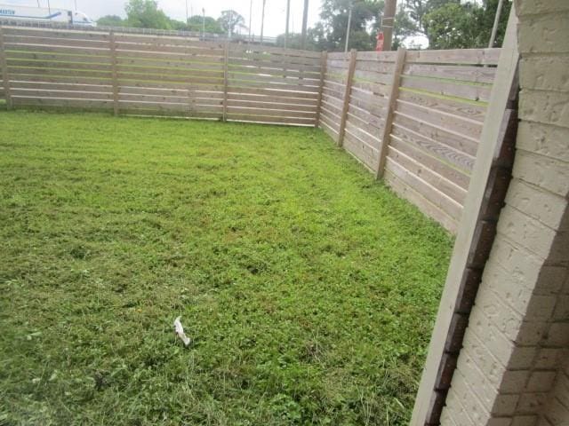 4701 Marais St, New Orleans, LA 70117 - view of yard