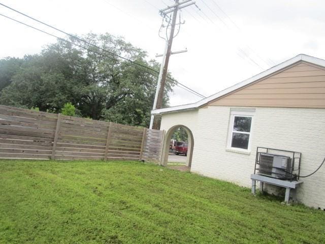 4701 Marais St, New Orleans, LA 70117 - view of yard