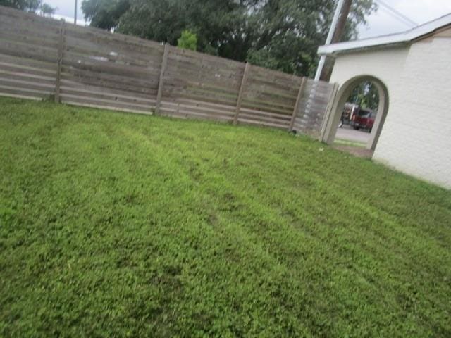 4701 Marais St, New Orleans, LA 70117 - view of yard