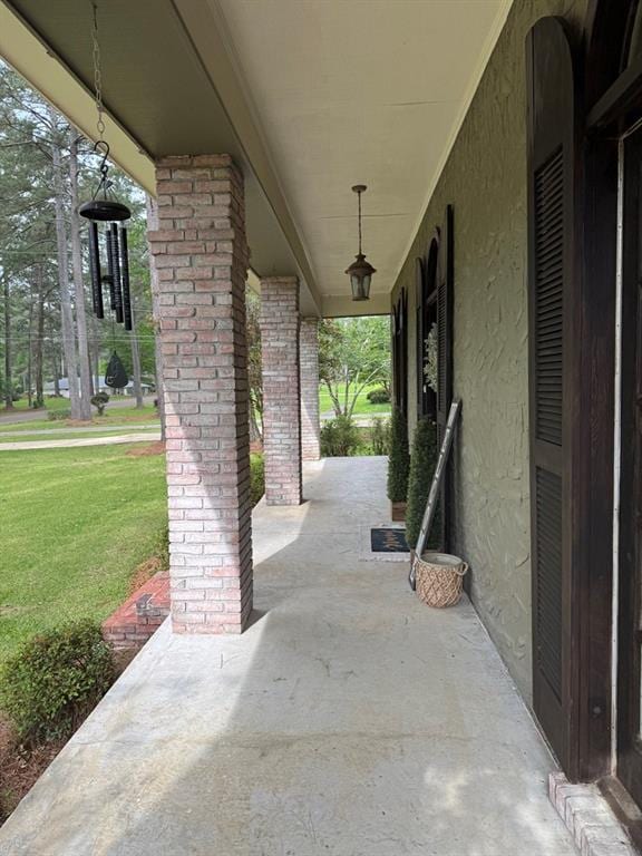 208 Noble Dr, Brookhaven, MS 39601 - view of patio / terrace featuring covered porch