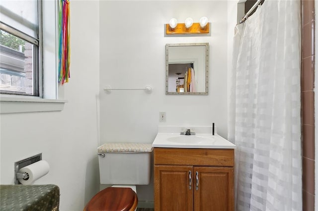 609 N Starrett Rd, Metairie, LA 70003 - bathroom with vanity and a shower with shower curtain