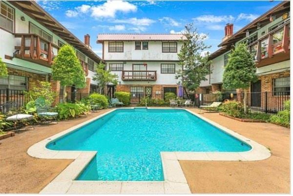 2305 Cleary Ave Unit 106, Metairie, LA 70001 - view of community pool