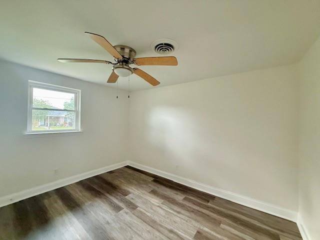 559 Resor Ave, Harahan, LA 70123 - unfurnished room featuring wood finished floors and a ceiling fan