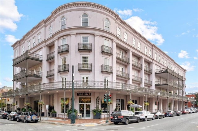700 Magazine St Unit 513, New Orleans, LA 70130 - view of apartment building / complex