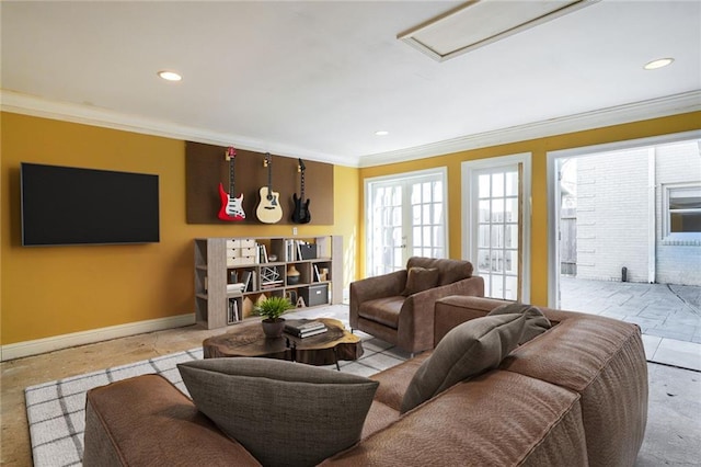 3630 Octavia St, New Orleans, LA 70125 - living area featuring ornamental molding, baseboards, and recessed lighting