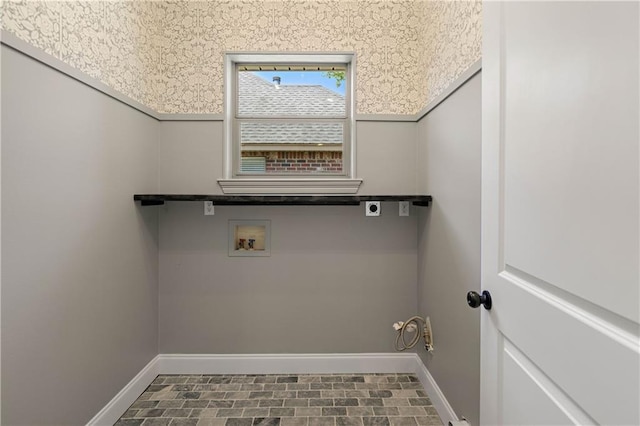 212 Highland Oak N, Madisonville, LA 70447 - laundry room with hookup for an electric dryer, hookup for a washing machine, and baseboards