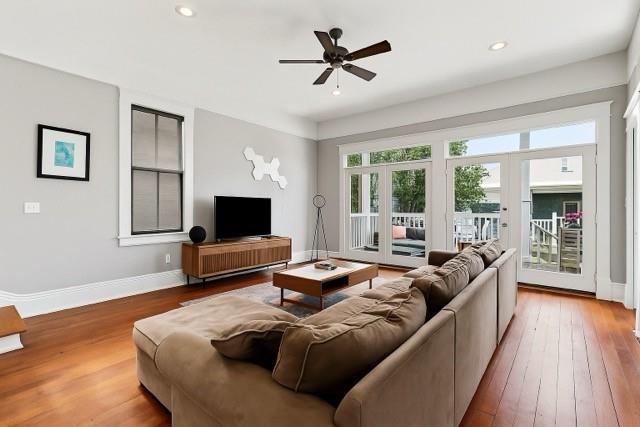5925 Annunciation St, New Orleans, LA 70115 - living area featuring a ceiling fan, hardwood / wood-style floors, and recessed lighting