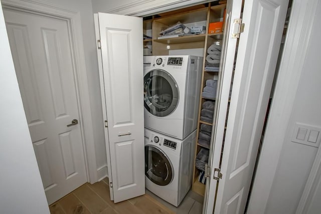 1115 Upperline St Unit 1115, New Orleans, LA 70115 - laundry area featuring stacked washer / drying machine
