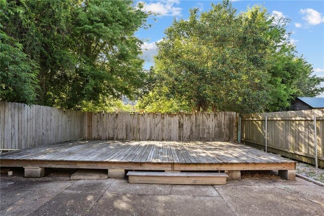 629 Lesseps St, New Orleans, LA 70117 - deck with a fenced backyard