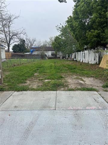 9207 Apple St, New Orleans, LA 70118