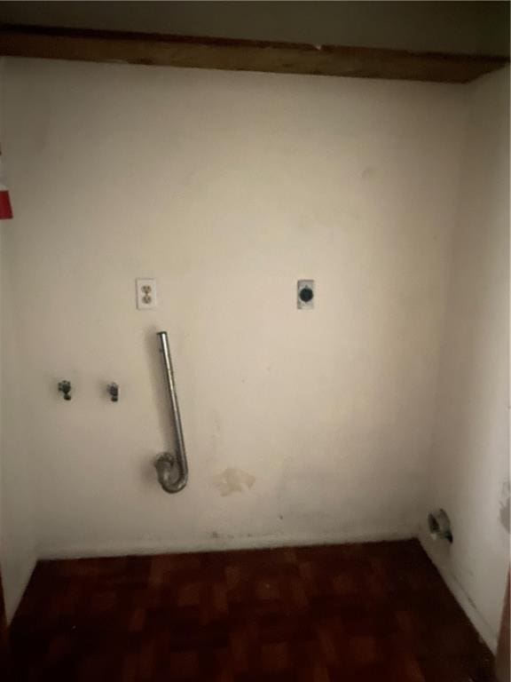 532 Evangeline Ct, La Place, LA 70068 - laundry room with hookup for an electric dryer