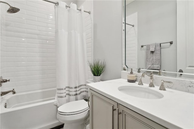 486 Cercle Du Lac, Covington, LA 70433 - bathroom featuring shower / bath combo, toilet, and vanity