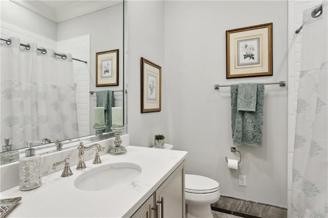 486 Cercle Du Lac, Covington, LA 70433 - full bathroom with toilet, vanity, wood finished floors, and curtained shower