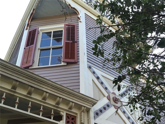 view of side of property
