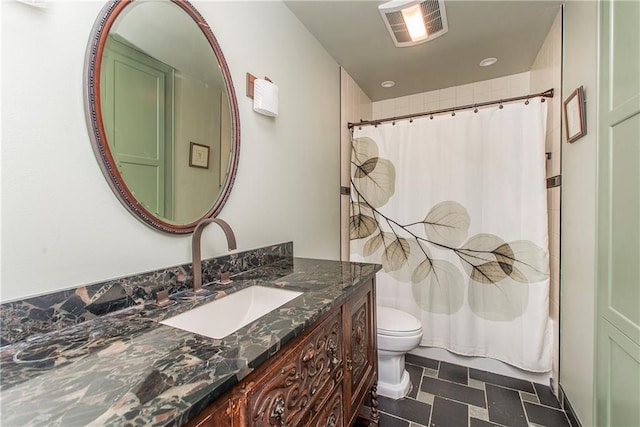 156 Oak Holw, Hammond, LA 70401 - bathroom featuring vanity, toilet, and curtained shower