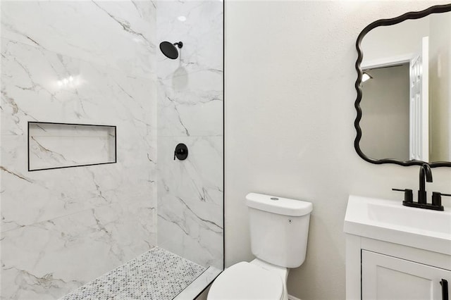 838 Jefferson St, Gretna, LA 70053 - full bathroom featuring toilet, a tile shower, and vanity